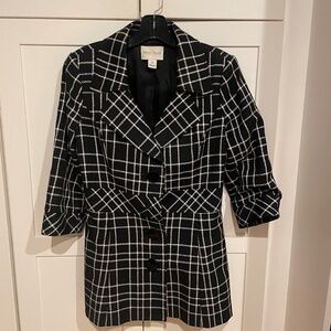 White House Black Market Size 10 Black & White Blazer